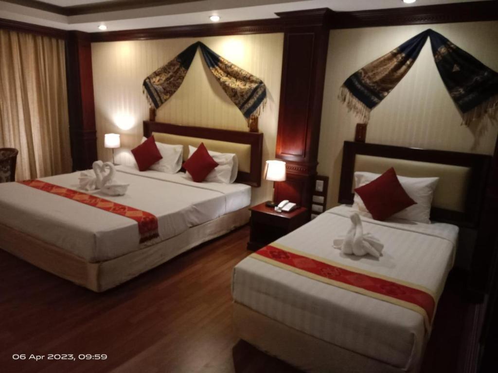 Leuxay Hotel В'єнтьян Екстер'єр фото